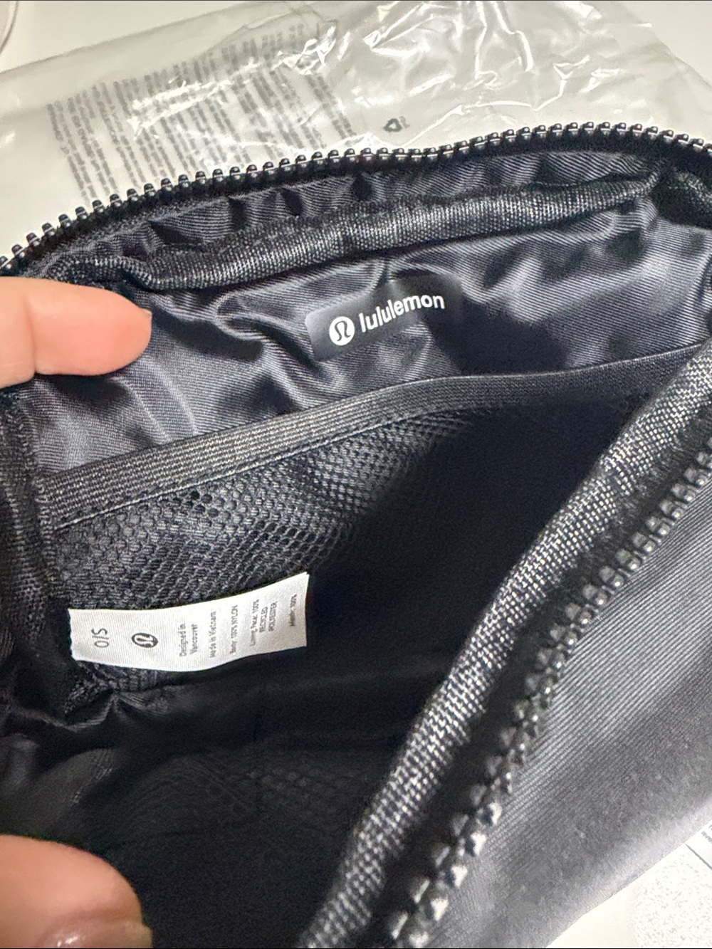 Lululemon Black Zip belt bag - Picture 7 of 14